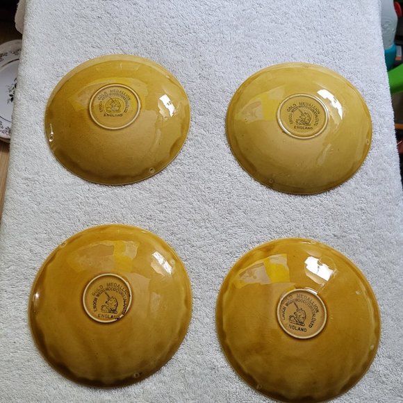 Gold Medallion Enoch Wedgwood Tunstall Tea Cup Saucer Set Of 4 GUC - Picture 7 of 12